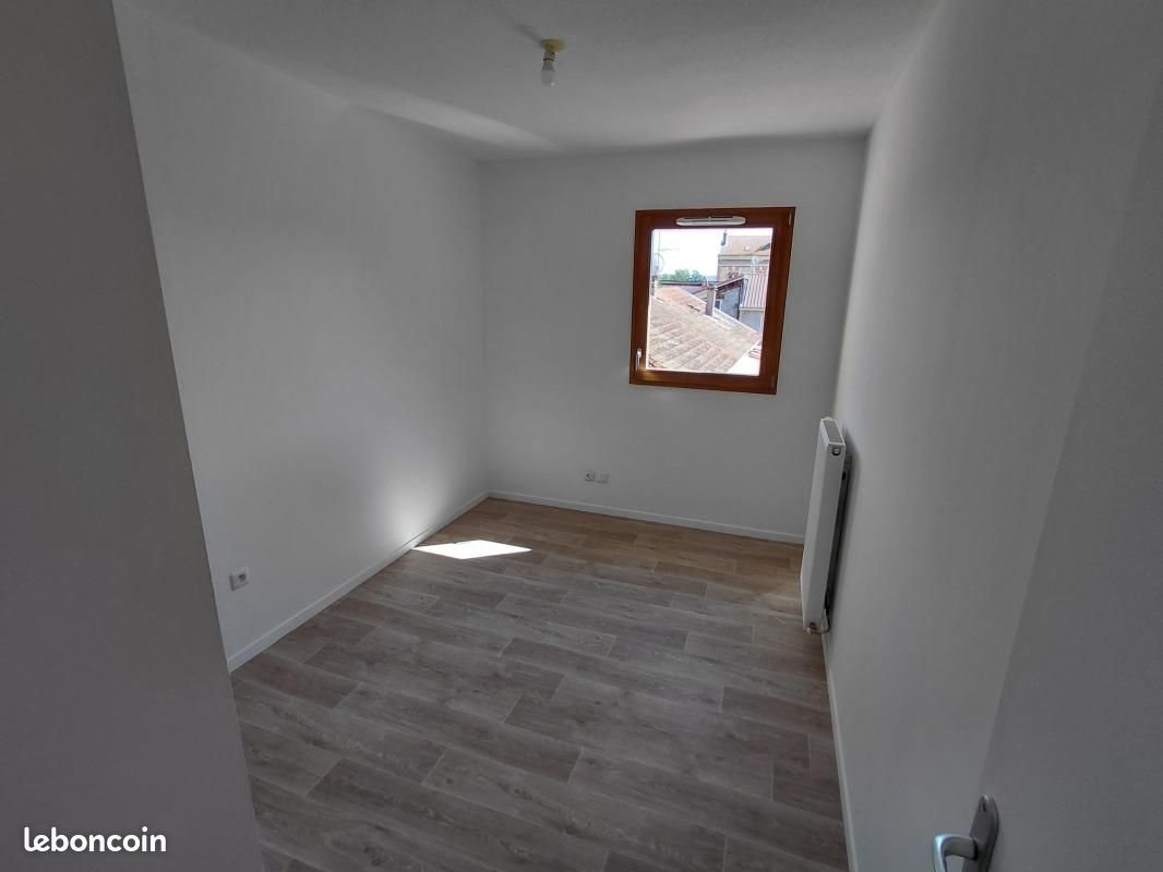 Appartement à louer, 77m², Beaurepaire