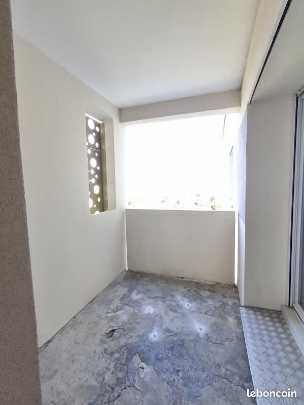 Appartement à louer, 73m², Roussillon