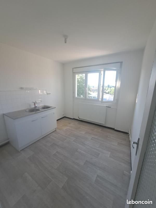 Appartement à louer, 60m², Pont-de-Chéruy