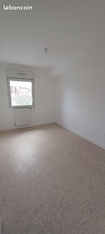 Appartement à louer, 80m², Saint-Hilaire-du-Rosier