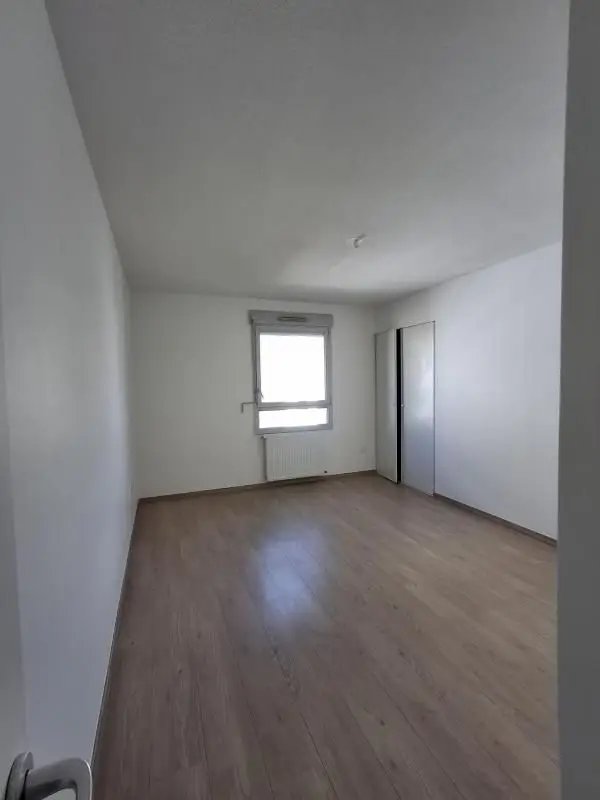 Appartement à louer, 69m², Fontaine