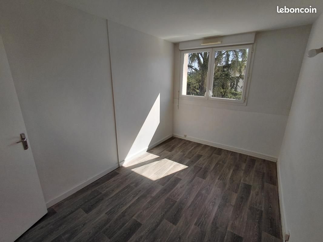 Appartement à louer, 79m², Beaurepaire