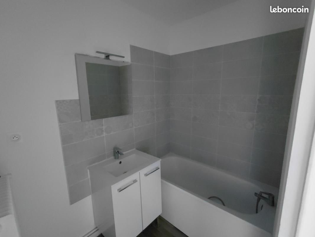 Appartement à louer, 74m², Marcilloles