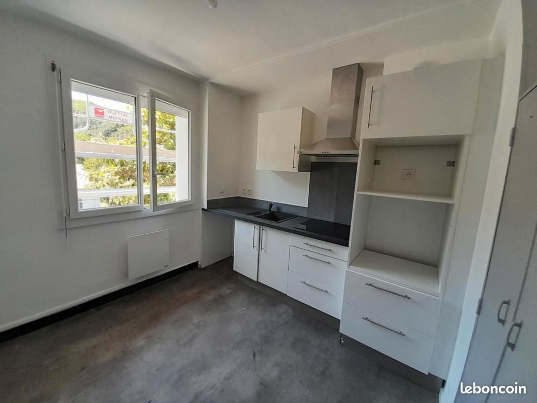 Appartement à louer, 64m², Foix