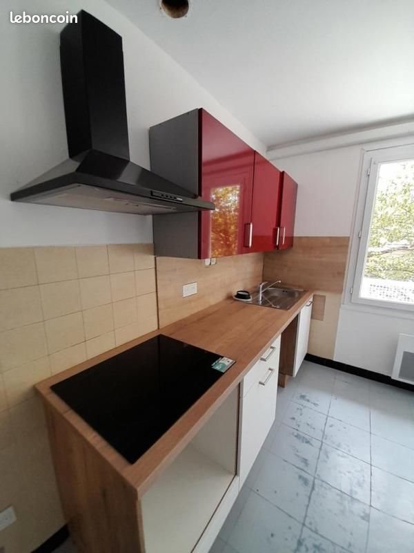 Appartement à louer, 68m², Saint-Barthélemy-de-Vals