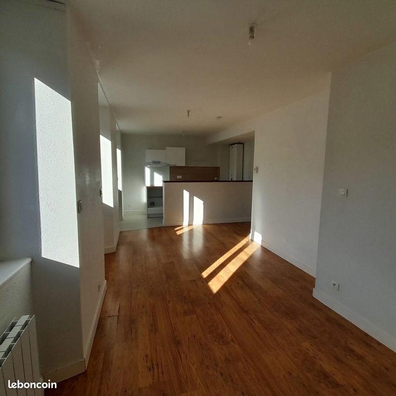 Appartement à louer, 37m², Saint-Paul-de-Jarrat