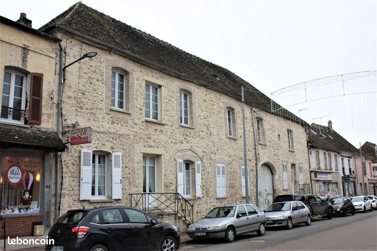 Appartement à louer, 74m², Chéroy