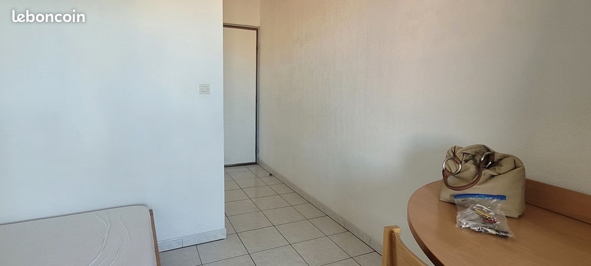 Appartement à louer, 17m², Nîmes