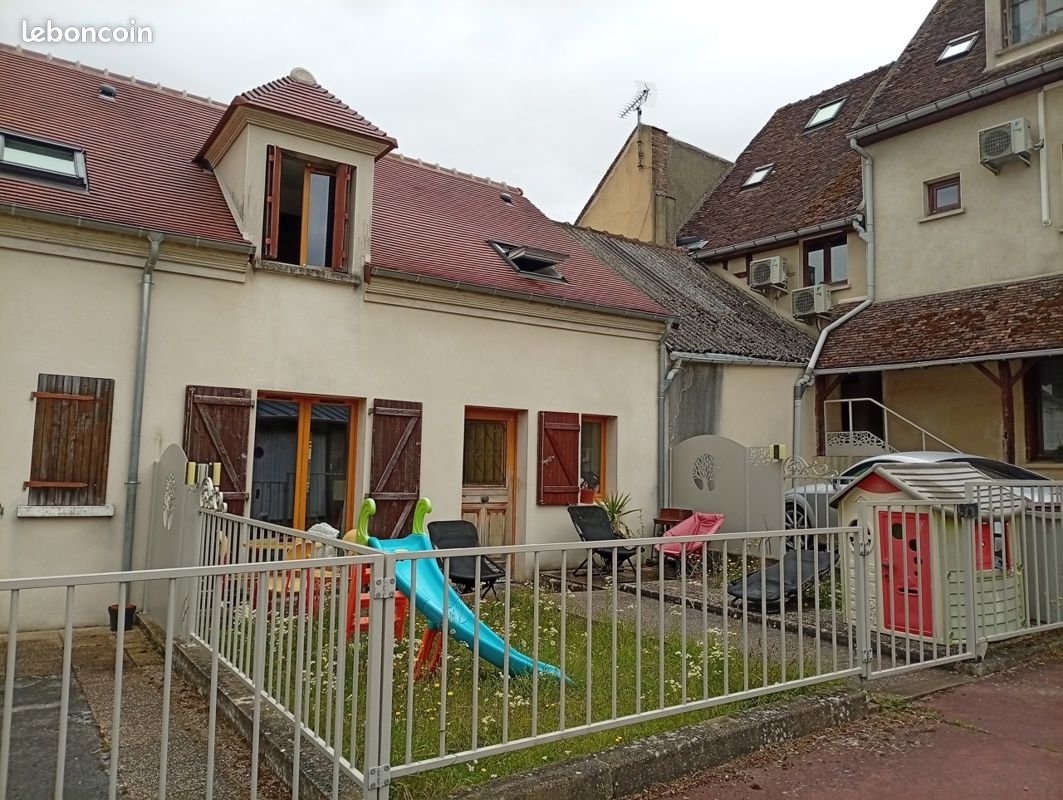 Appartement à louer, 54m², Chéroy