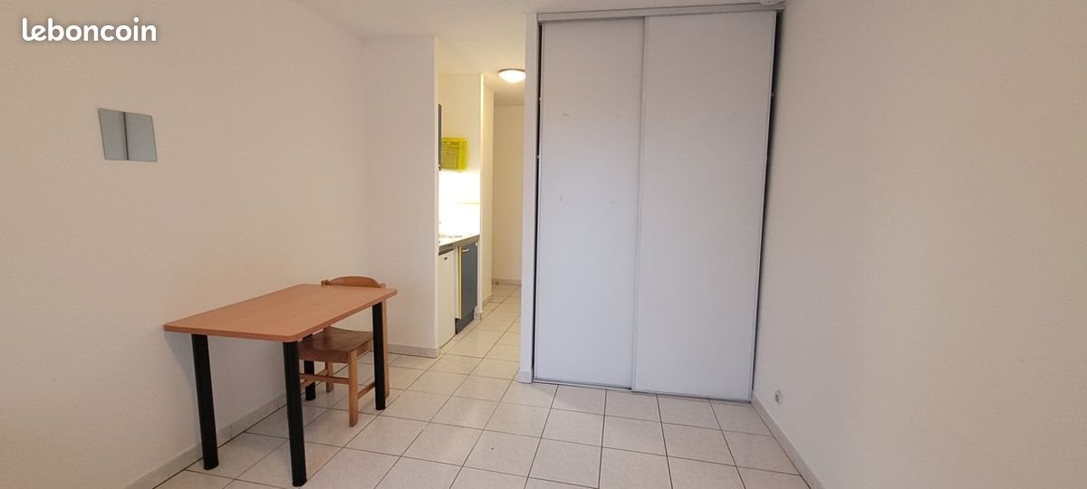 Appartement à louer, 20m², Nîmes
