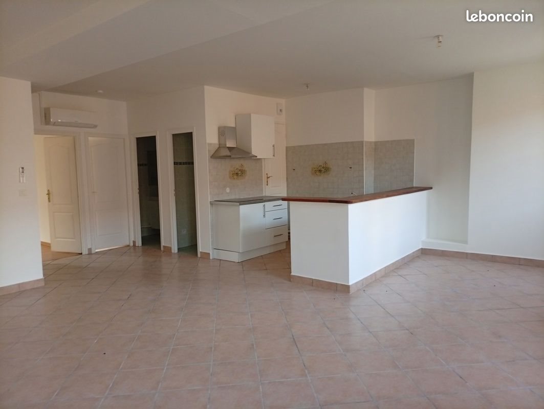 Appartement à louer, 73m², Égreville