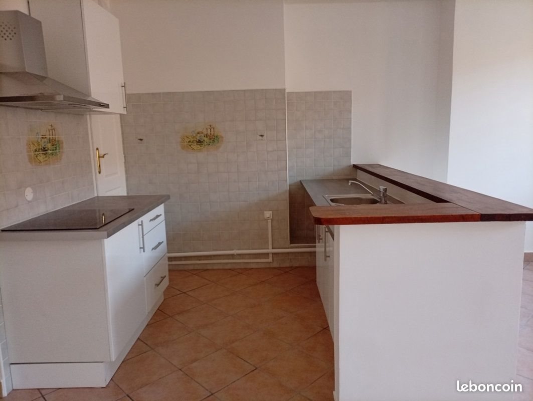 Appartement à louer, 73m², Égreville