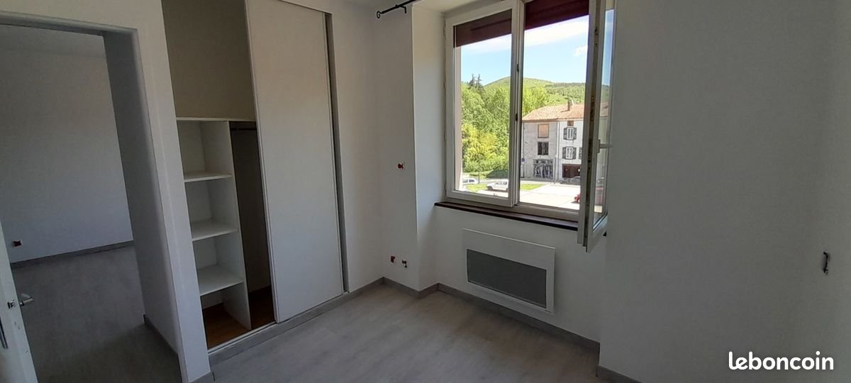 Appartement à louer, 33m², Saint-Paul-de-Jarrat