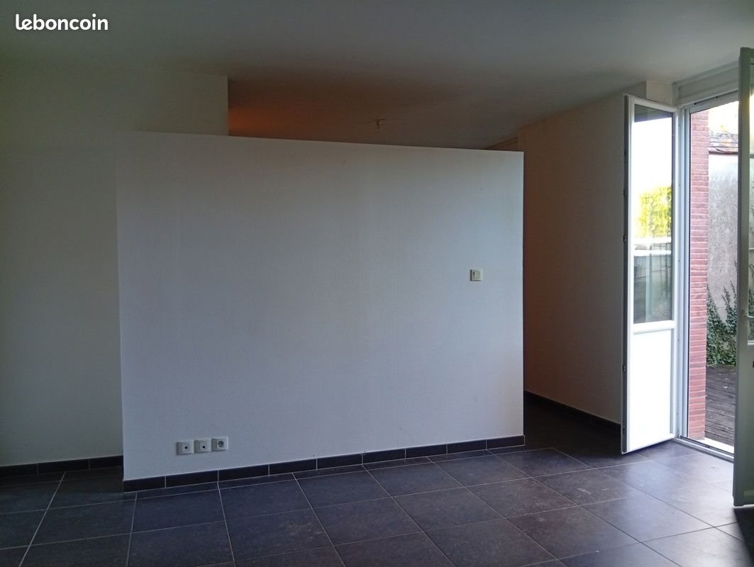 Appartement à louer, 34m², Saint-Denis-de-l'Hôtel