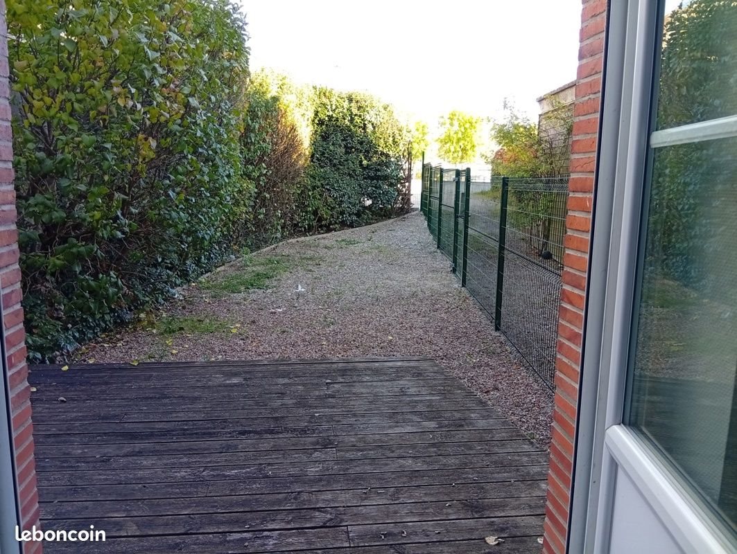 Appartement à louer, 34m², Saint-Denis-de-l'Hôtel