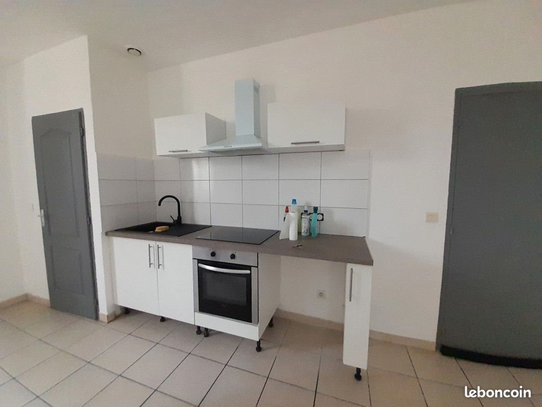 Appartement à louer, 58m², Mazan