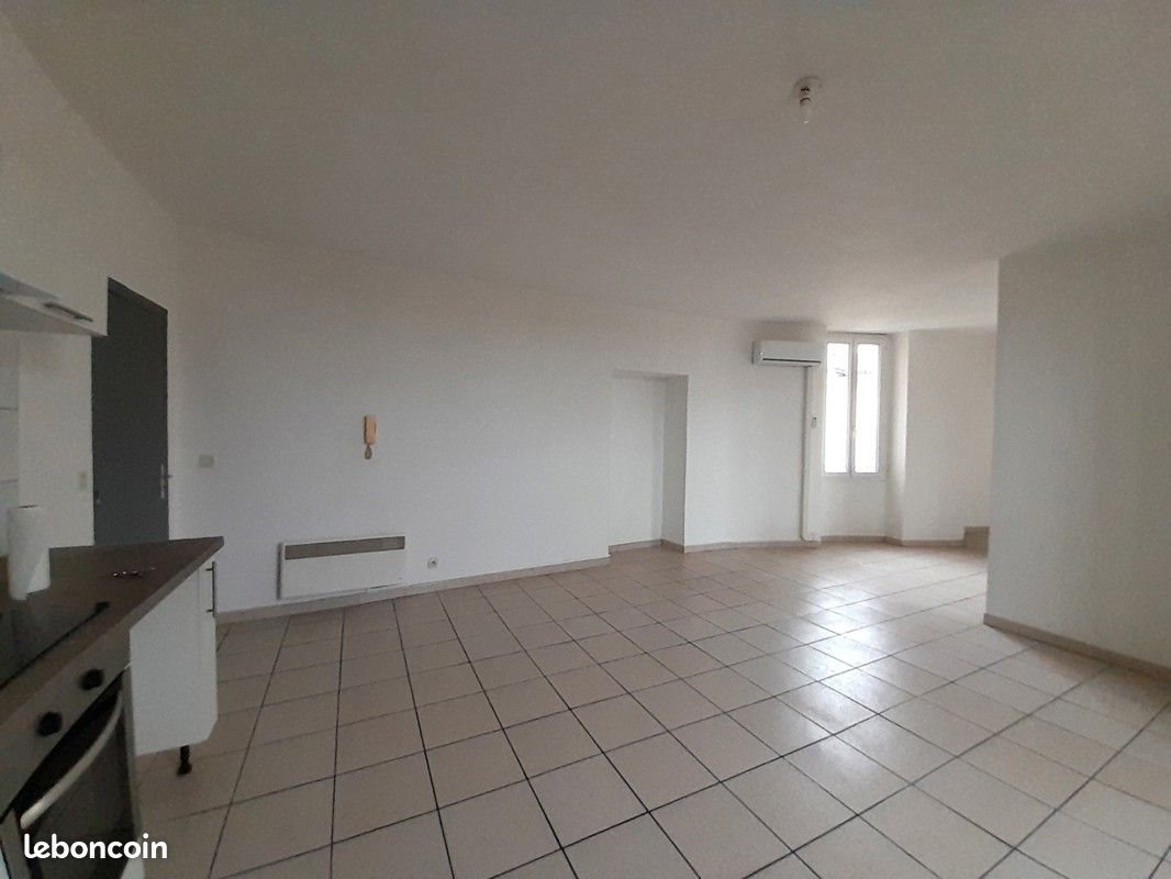 Appartement à louer, 58m², Mazan