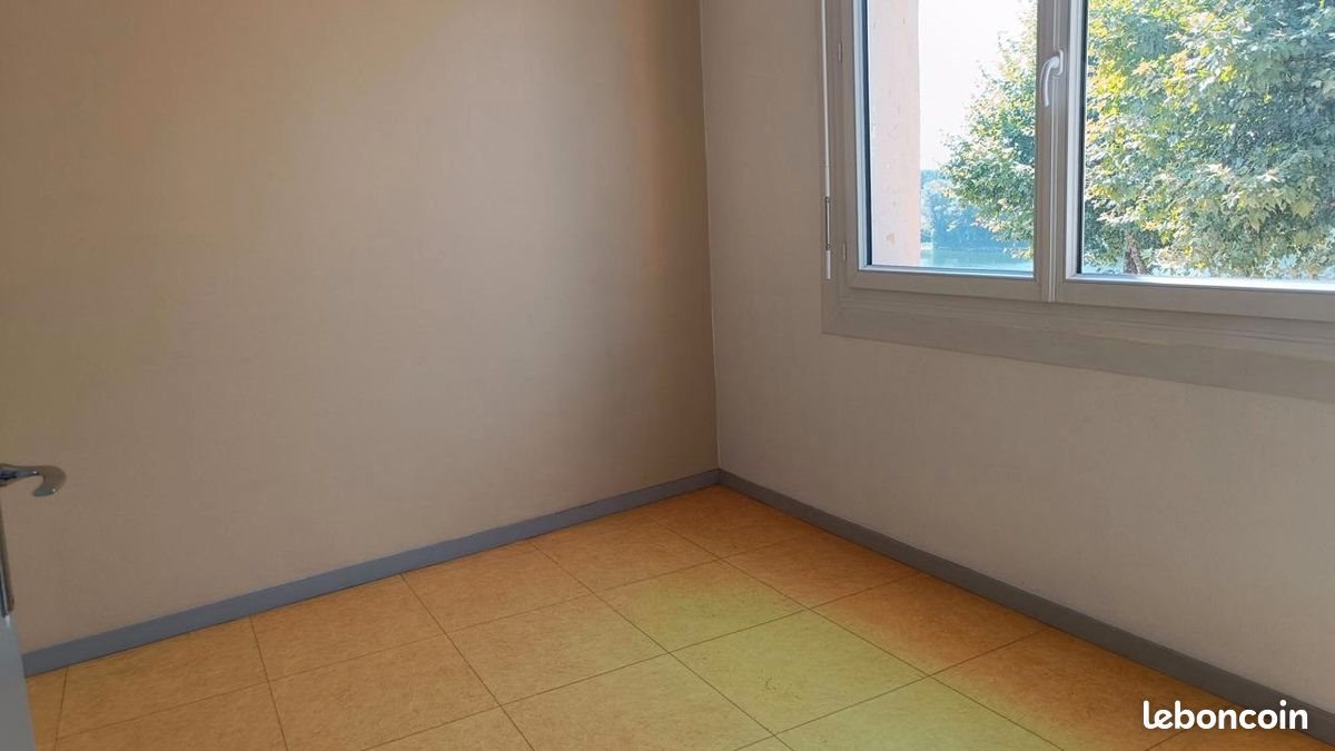 Appartement à louer, 71m², La Réole