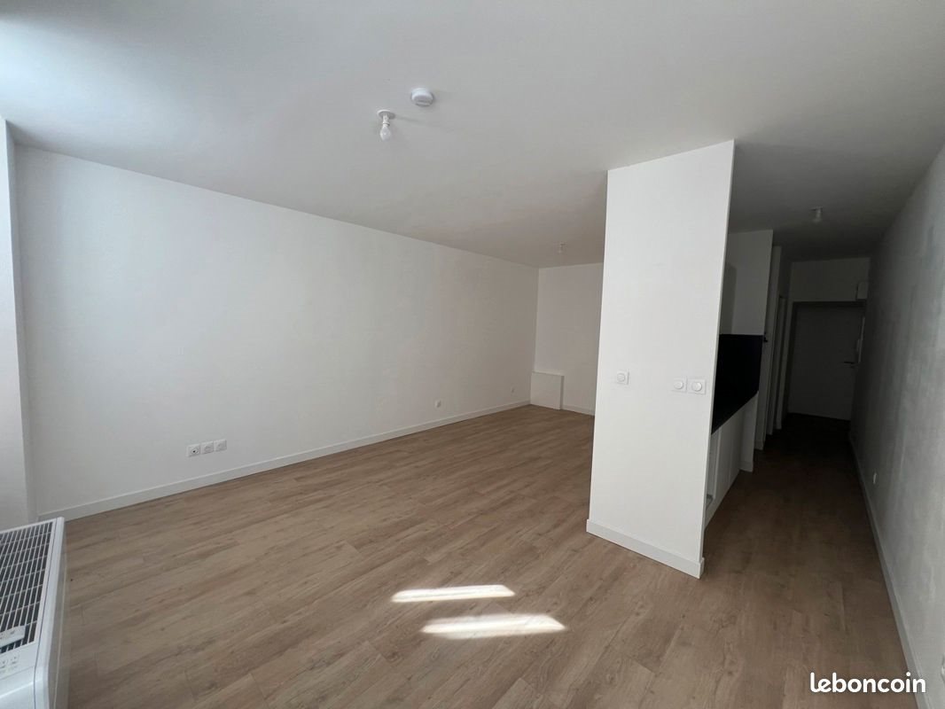 Appartement à louer, 35m², Trets