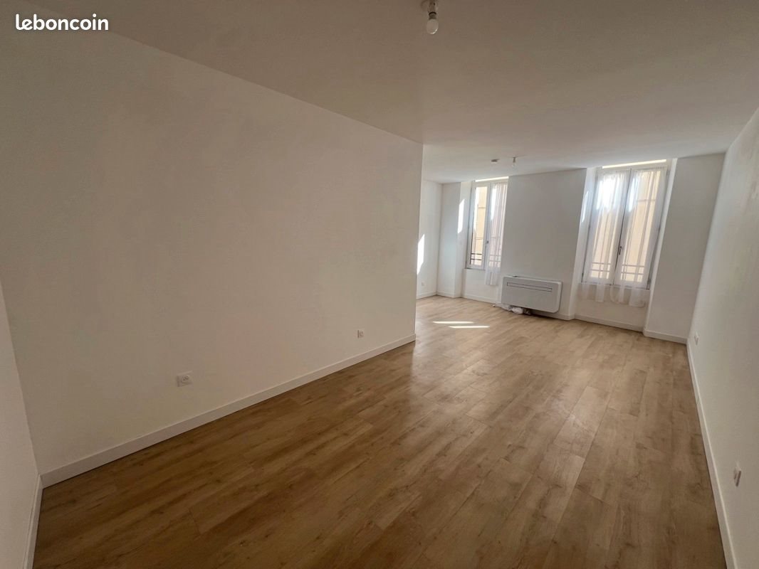 Appartement à louer, 35m², Trets