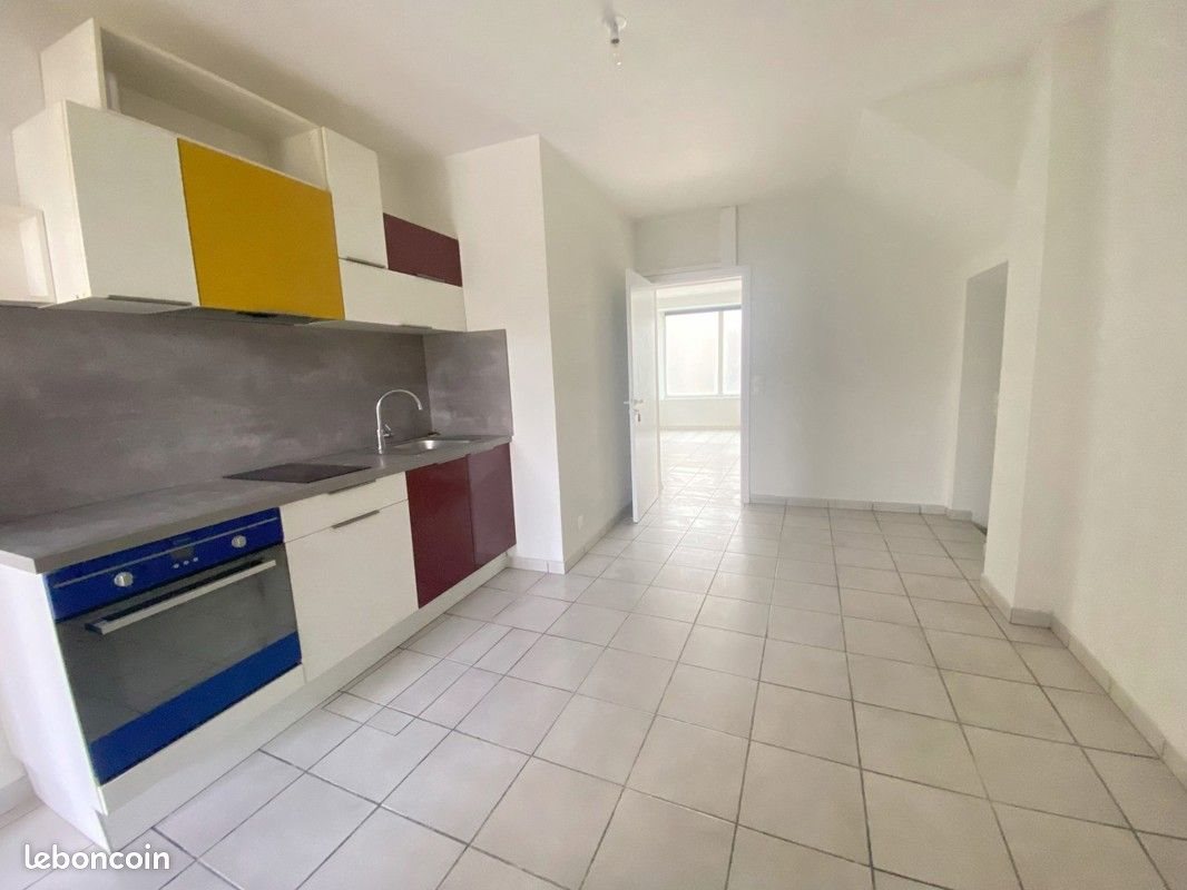 Appartement à louer, 59m², Saint-Amans-Soult