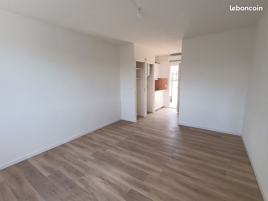 Appartement à louer, 24m², Brue-Auriac