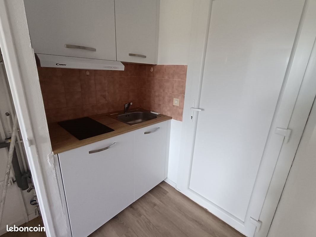 Appartement à louer, 24m², Brue-Auriac
