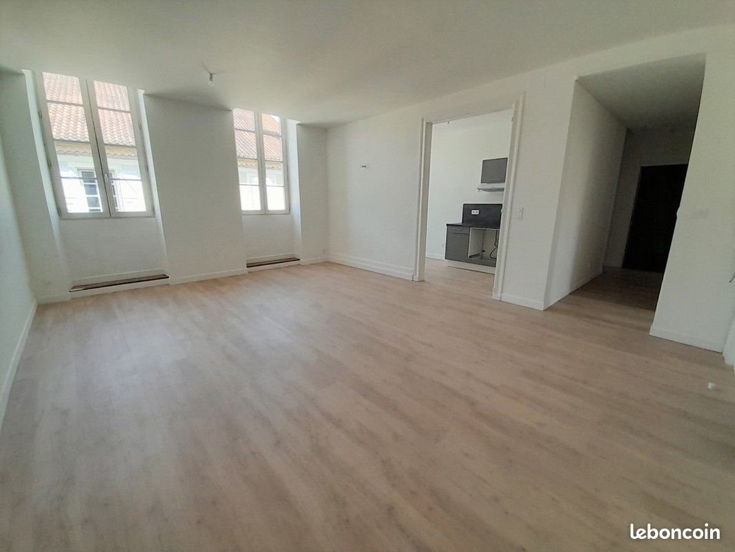 Appartement à louer, 79m², Masseube