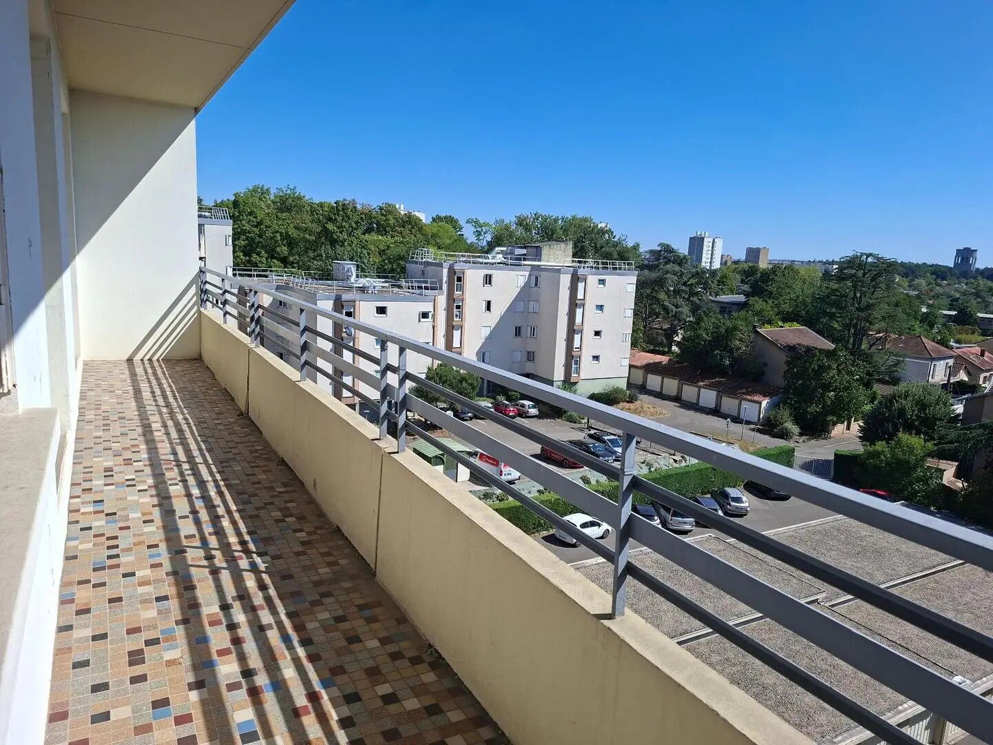 Appartement à louer, 74m², Bron