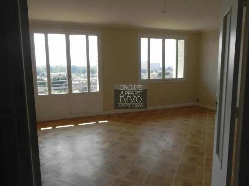 Appartement à louer, 74m², Bron