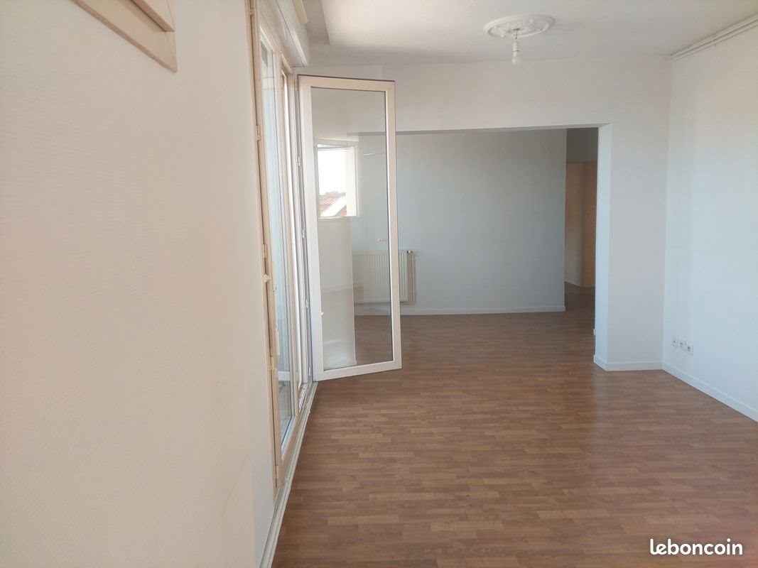 Appartement à louer, 77m², Fumel
