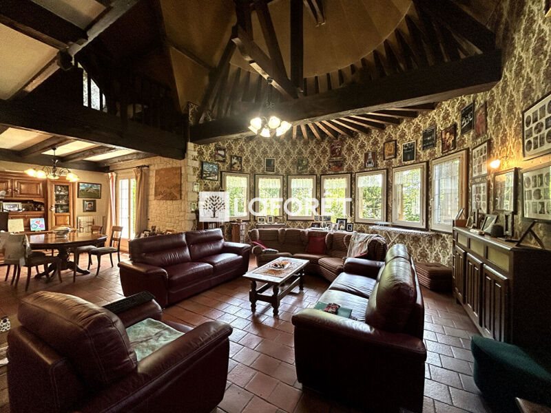 Maison à vendre, 212m², Saint-Santin-Cantalès