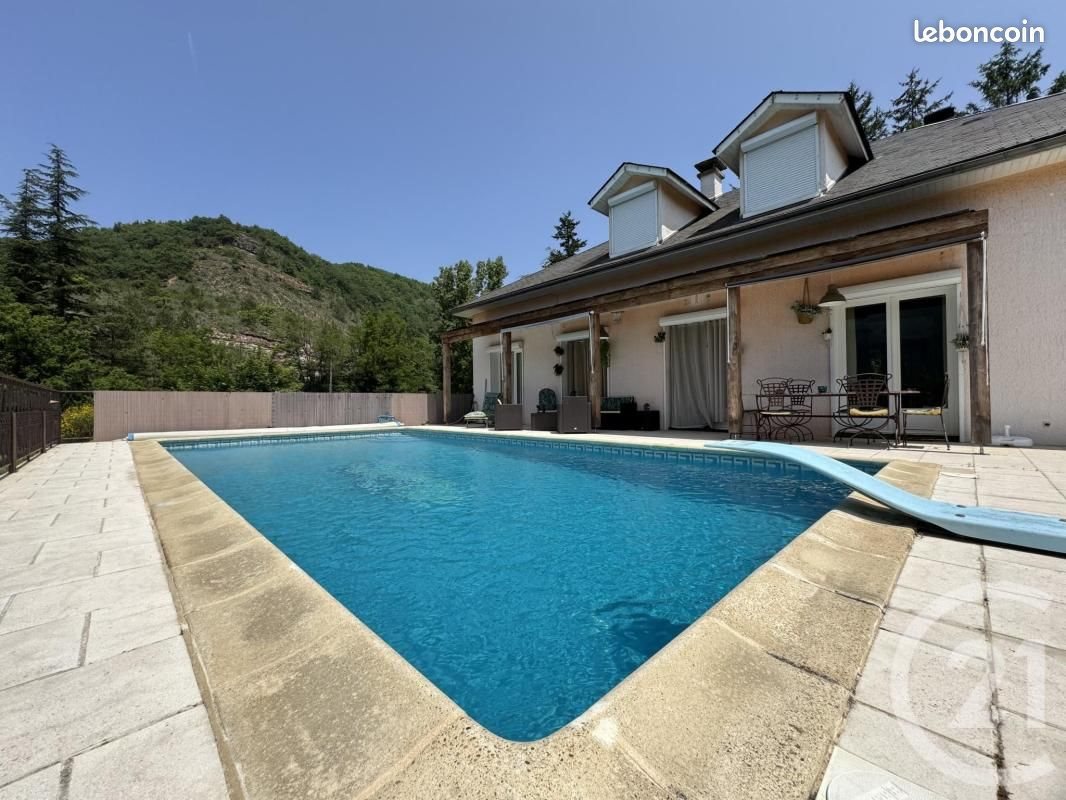 Maison à vendre, 275m², Saint-Affrique