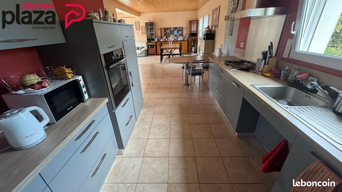 Maison à vendre, 134m², Ploéven