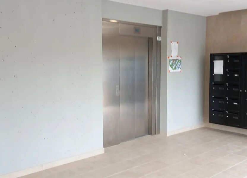 Appartement à louer, 69m², Lormont