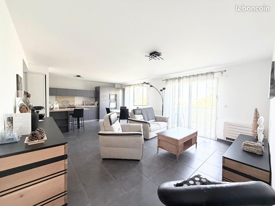 Appartement à vendre, 74m², Pessac