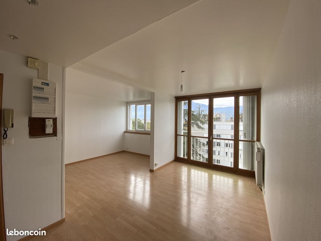 Appartement à louer, 81m², Saint-Martin-d'Hères