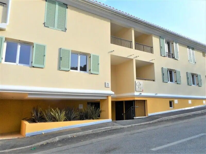 Appartement à louer, 45m², Cogolin