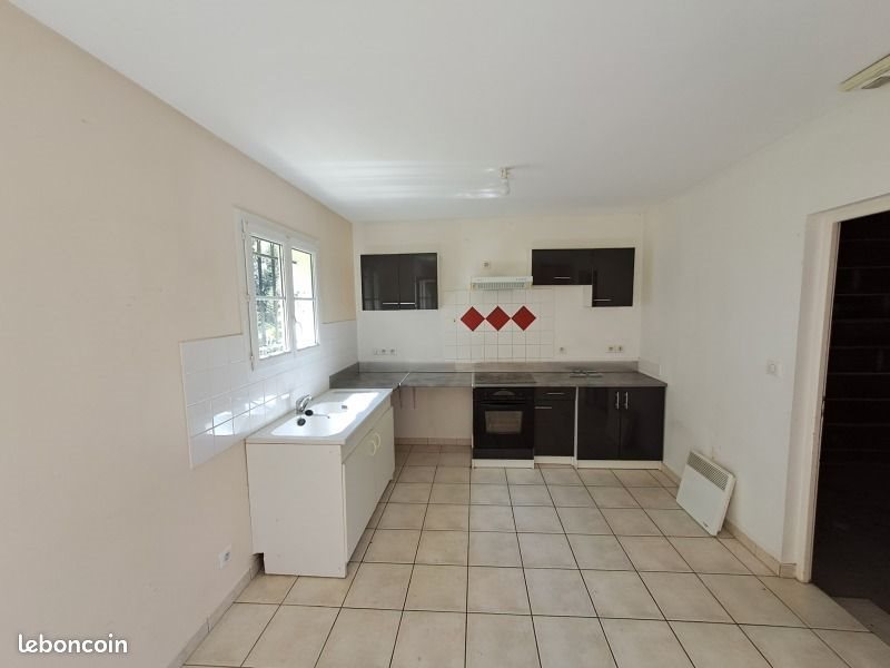 Maison à louer, 82m², Boé