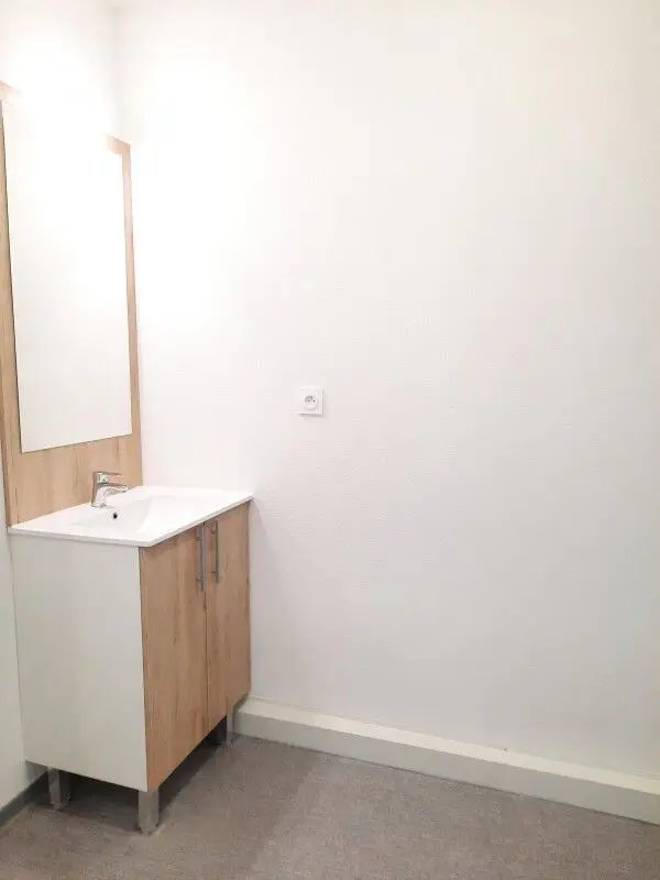 Appartement à louer, 18m², Nîmes