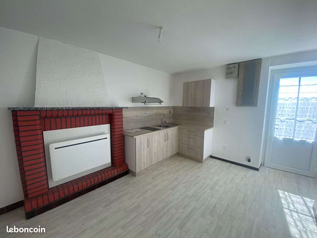 Maison à louer, 59m², Montenay