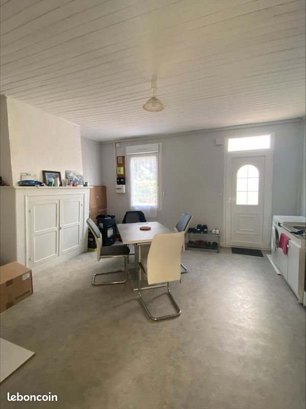 Maison à louer, 53m², Quelaines-Saint-Gault