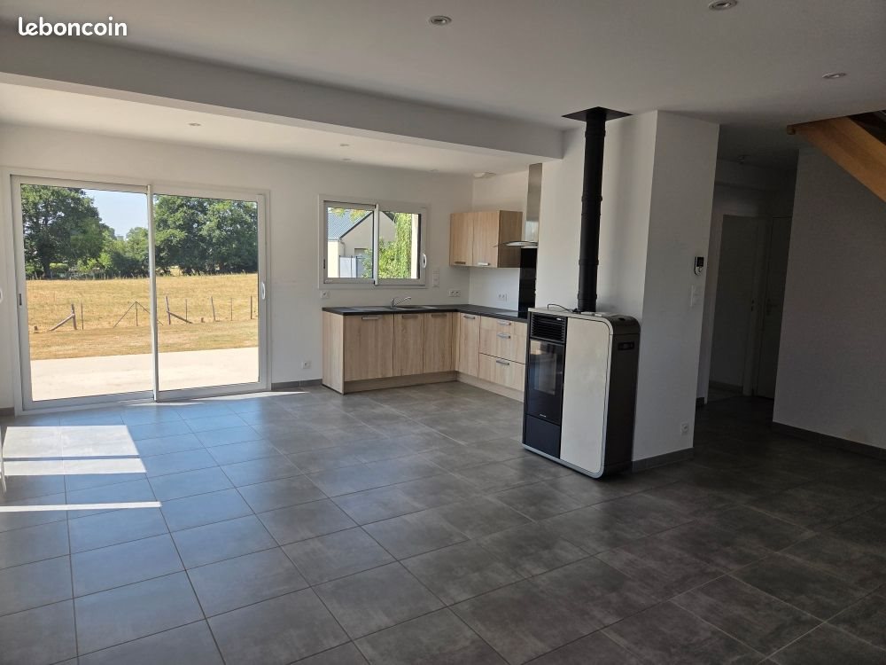 Maison à louer, 103m², Saint-Pierre-la-Cour