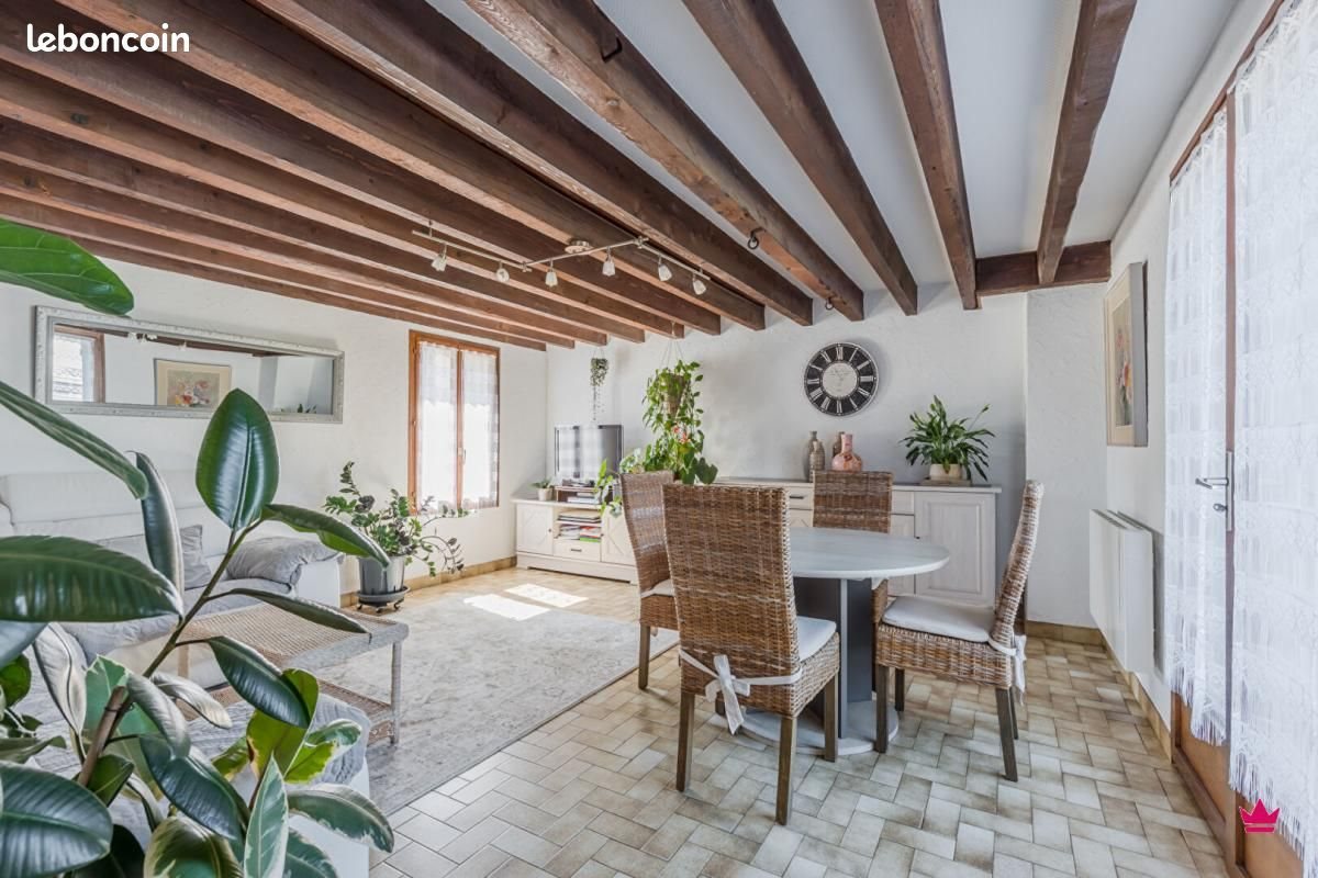Maison à vendre, 113m², Leyment