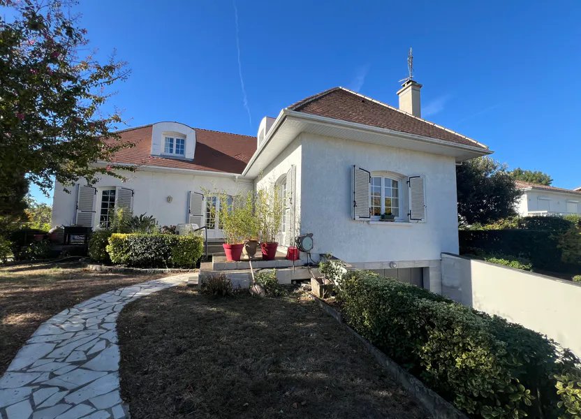 Maison à vendre, 184m², Carbon-Blanc
