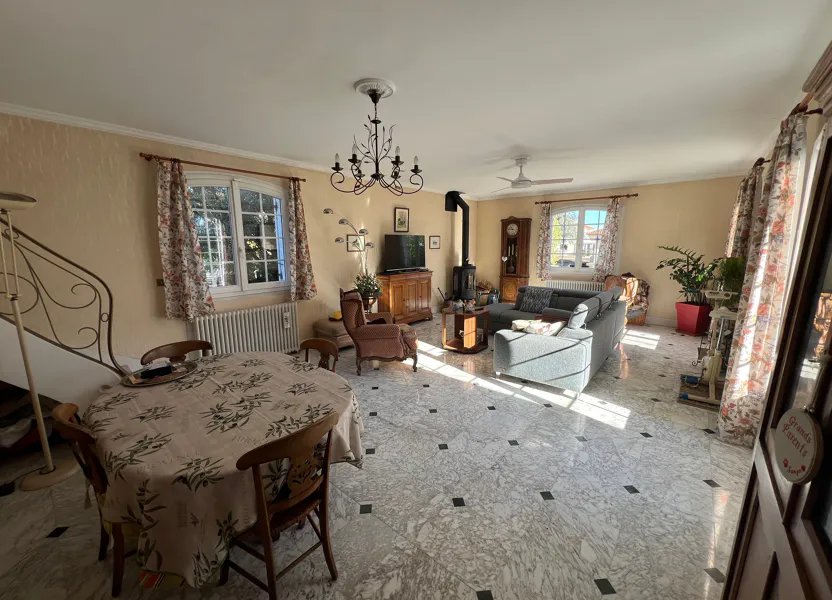 Maison à vendre, 184m², Carbon-Blanc