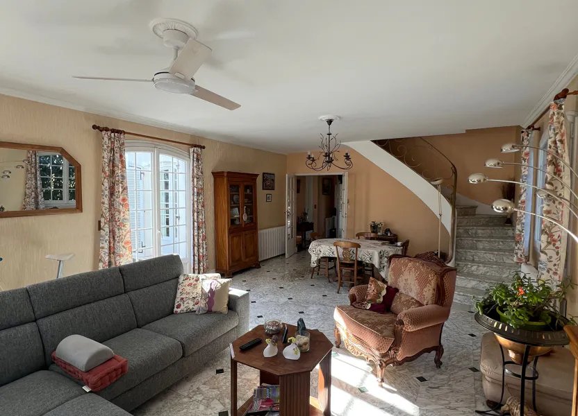 Maison à vendre, 184m², Carbon-Blanc