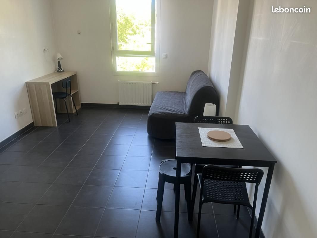 Appartement à louer, 21m², Vénissieux