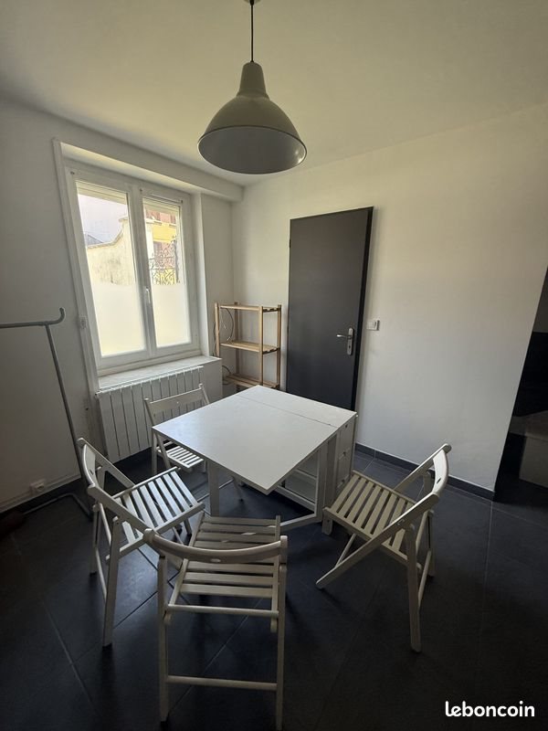 Appartement à louer, 22m², Saint-Étienne