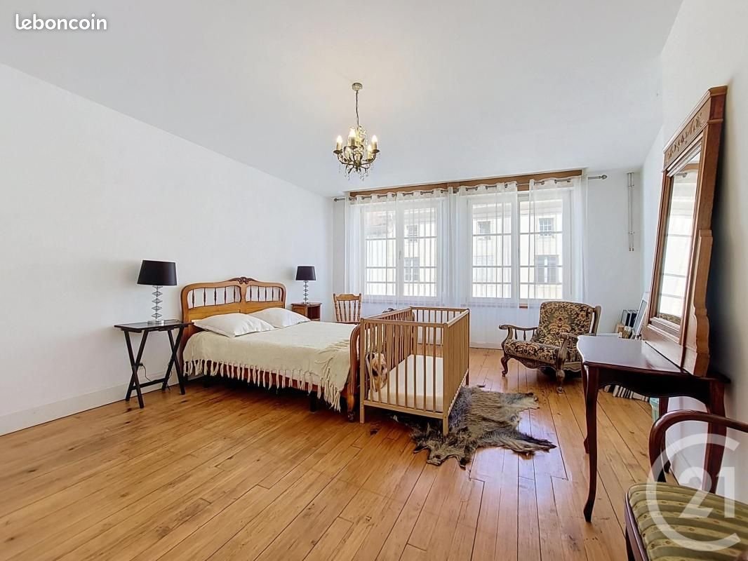 Maison à vendre, 220m², Mirecourt